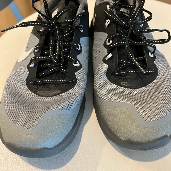 My favorite style of running shoe! - Picture 2 of 4